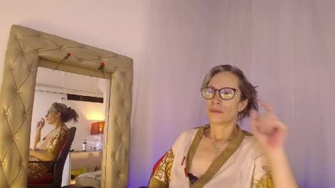 Laura Sofia online show from April 2026 05:12:02 AM