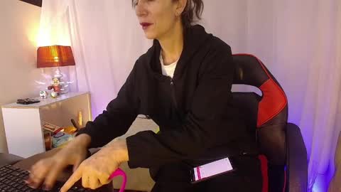 Laura Sofia online show from May 2026 05:36:02 AM