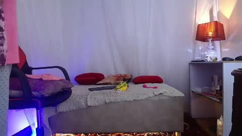 Laura Sofia online show from May 2026 11:19:01 AM