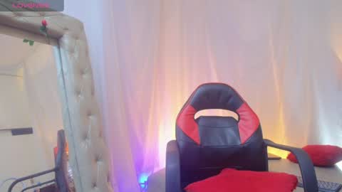 Laura Sofia online show from July 2026 03:14:01 AM