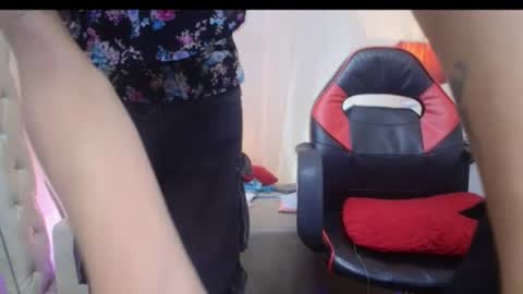 Laura Sofia online show from July 2026 12:20:01 PM