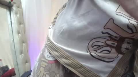 Laura Sofia online show from July 2026 12:07:01 PM