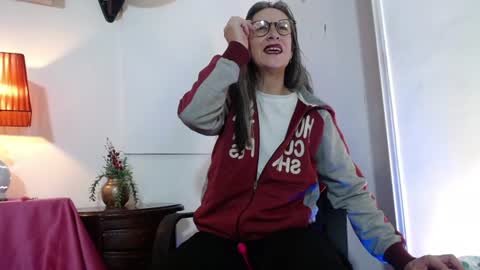 Laura Sofia online show from July 2026 07:28:01 AM