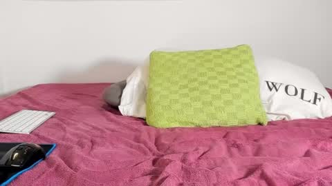 Laura Lara Sommer online show from January 2025 09:36:01 PM