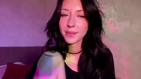 laurelimaino online show from July 2026 05:08:02 PM