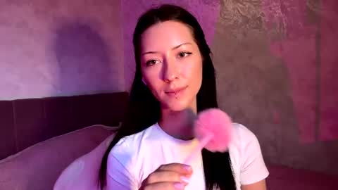 laurelimaino online show from July 2026 04:47:01 PM