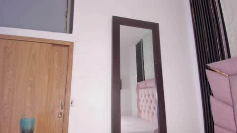 Snapshot of laurem_paulette chatting on February 2026 07:51:02 PM Laurem online show from February 2026 07:51:02 PM