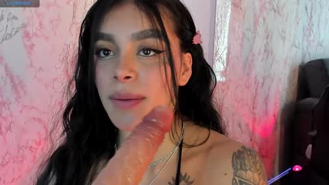 Snapshot of lauren_camila1 chatting on January 2025 09:36:01 PM Lau online show from January 2025 09:36:01 PM