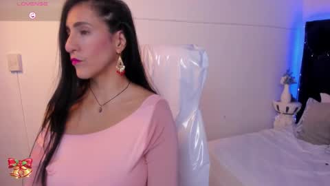 Lauren online show from February 2025 03:42:02 PM