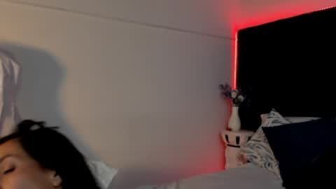 Lauren online show from April 2026 05:34:02 AM