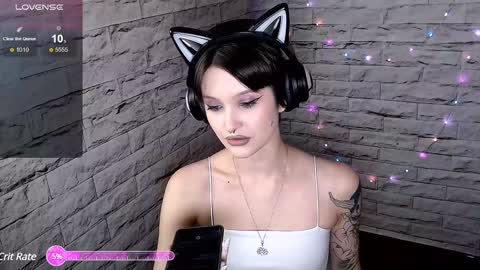 Snapshot of lauren_raquel chatting on December 2024 05:53:02 PM Eva online show from December 2024 05:53:02 PM