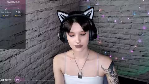 Snapshot of lauren_raquel chatting on December 2024 06:40:01 PM Eva online show from December 2024 06:40:01 PM