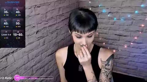 Snapshot of lauren_raquel chatting on September 2025 05:13:01 PM Eva online show from September 2025 05:13:01 PM