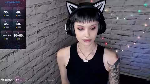 Snapshot of lauren_raquel chatting on September 2025 01:35:01 PM Eva online show from September 2025 01:35:01 PM