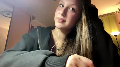 laurenawalt online show from July 2026 03:26:02 PM