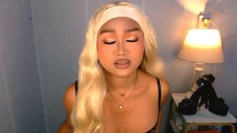 Snapshot of laurenfox16 chatting on May 2026 09:50:02 AM chloe3 online show from May 2026 09:50:02 AM
