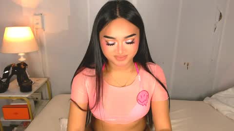 Snapshot of laurenfox16 chatting on June 2026 04:12:01 PM chloe3 online show from June 2026 04:12:01 PM