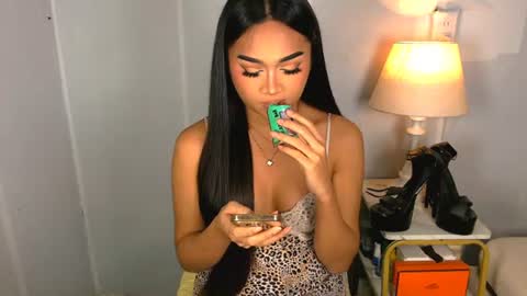 Snapshot of laurenfox16 chatting on June 2026 05:17:02 PM chloe3 online show from June 2026 05:17:02 PM