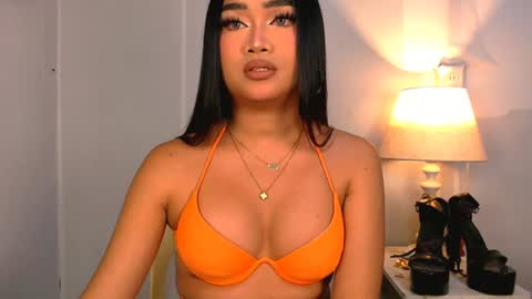 Snapshot of laurenfox16 chatting on June 2026 06:02:01 PM chloe3 online show from June 2026 06:02:01 PM