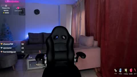 Lauren online show from December 2024 10:41:01 PM