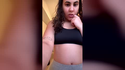 laurenivy online show from April 2026 11:46:02 PM