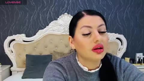 Laura online show from February 2025 08:39:02 AM