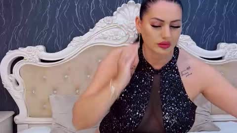 Snapshot of laurenjenssen chatting on November 2025 03:12:02 PM Laura online show from November 2025 03:12:02 PM