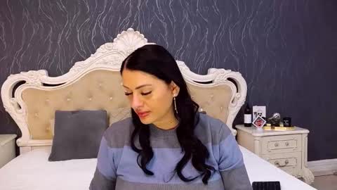 Snapshot of laurenjenssen chatting on December 2025 08:08:02 AM Laura online show from December 2025 08:08:02 AM