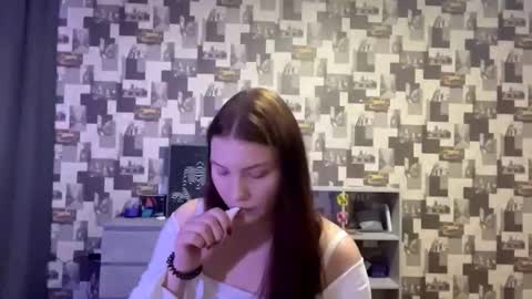 Snapshot of laurenjungling chatting on September 2025 04:17:01 PM Hannah online show from September 2025 04:17:01 PM