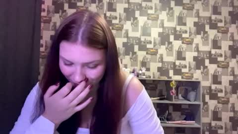 Snapshot of laurenjungling chatting on September 2025 04:07:02 PM Hannah online show from September 2025 04:07:02 PM