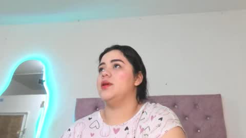 laurenlaine online show from December 2025 03:50:01 PM