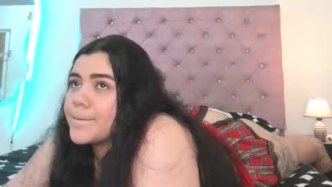 laurenlaine online show from May 2026 05:20:02 PM