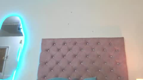 laurenlaine online show from June 2026 02:32:02 PM