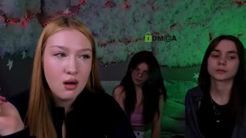 Snapshot of laurenmurrr chatting on March 2026 08:23:02 PM Laure online show from March 2026 08:23:02 PM