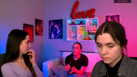 Snapshot of laurenmurrr chatting on March 2026 03:07:01 PM Laure online show from March 2026 03:07:01 PM