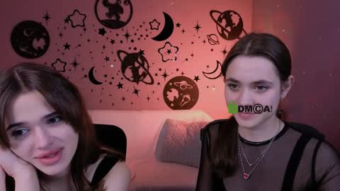 Snapshot of laurenmurrr chatting on April 2026 01:08:02 PM Laure online show from April 2026 01:08:02 PM