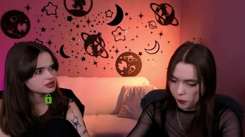 Snapshot of laurenmurrr chatting on April 2026 01:16:01 PM Laure online show from April 2026 01:16:01 PM