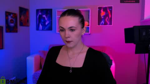 Laure online show from April 2026 09:12:01 AM