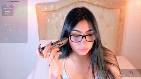 laurenn_smitth online show from July 2026 12:47:01 PM