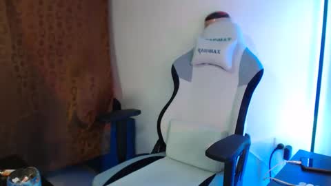 Snapshot of laurenphillipsx chatting on December 2024 01:26:01 AM Lauren online show from December 2024 01:26:01 AM