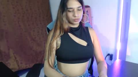 Snapshot of laurenphillipsx chatting on January 2025 10:45:01 PM Lauren online show from January 2025 10:45:01 PM