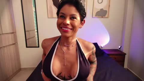 Lauren Saenz online show from June 2026 12:04:01 PM