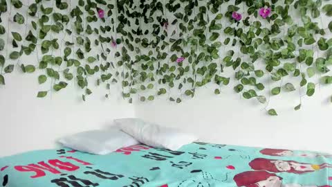 laurensmith9 online show from March 2026 02:12:02 PM