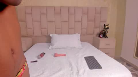 Snapshot of laurensnow1_ chatting on September 2025 03:46:02 PM Lauren online show from September 2025 03:46:02 PM