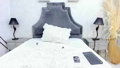 Snapshot of laurensnow1_ chatting on December 2025 03:31:01 PM Lauren online show from December 2025 03:31:01 PM