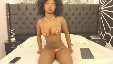 Snapshot of laurensnow1_ chatting on February 2026 01:18:01 PM Lauren online show from February 2026 01:18:01 PM
