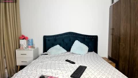 daniela angel     online show from February 2025 02:30:01 AM