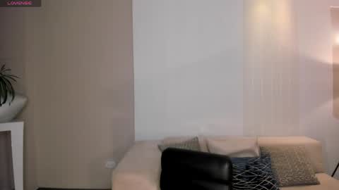 Laurent Rosse  online show from May 2026 08:03:02 PM