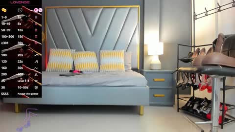 LAUREN My schedule 1400 - 2200 GMT -5 online show from October 2025 07:38:02 PM