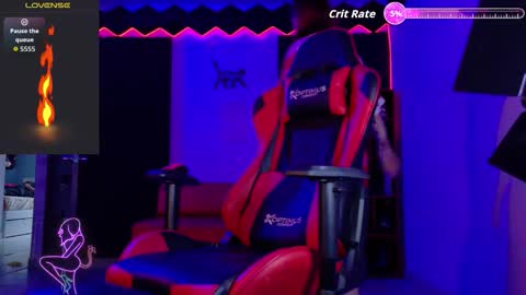 Snapshot of lauri_greeneyes1 chatting on December 2025 08:36:02 PM ANA LAURA online show from December 2025 08:36:02 PM